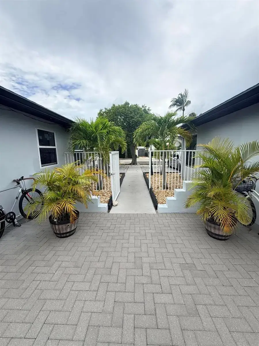 220 Walton Boulevard Unit 2, West Palm Beach FL 33405