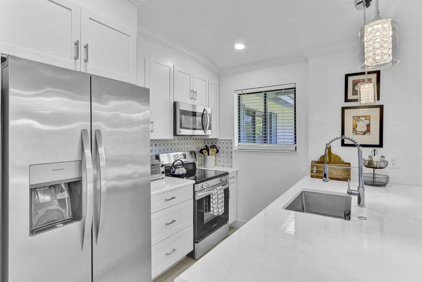 106 Club Drive, Palm Beach Gardens FL 33418 photo 2
