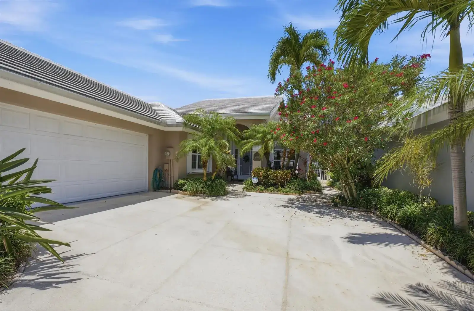 2319 Saratoga Bay Drive, West Palm Beach FL 33409 photo 2