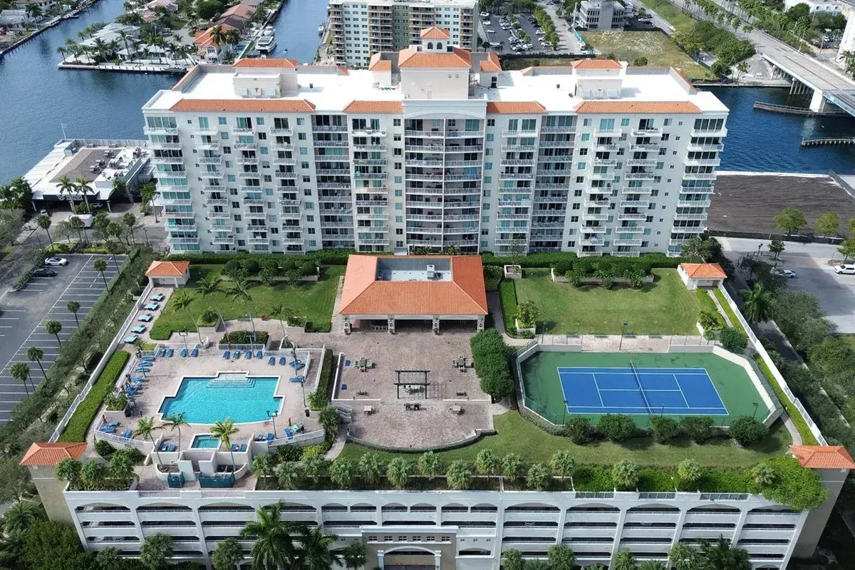 3020 NE 32nd Street Unit 905, Fort Lauderdale FL 33306