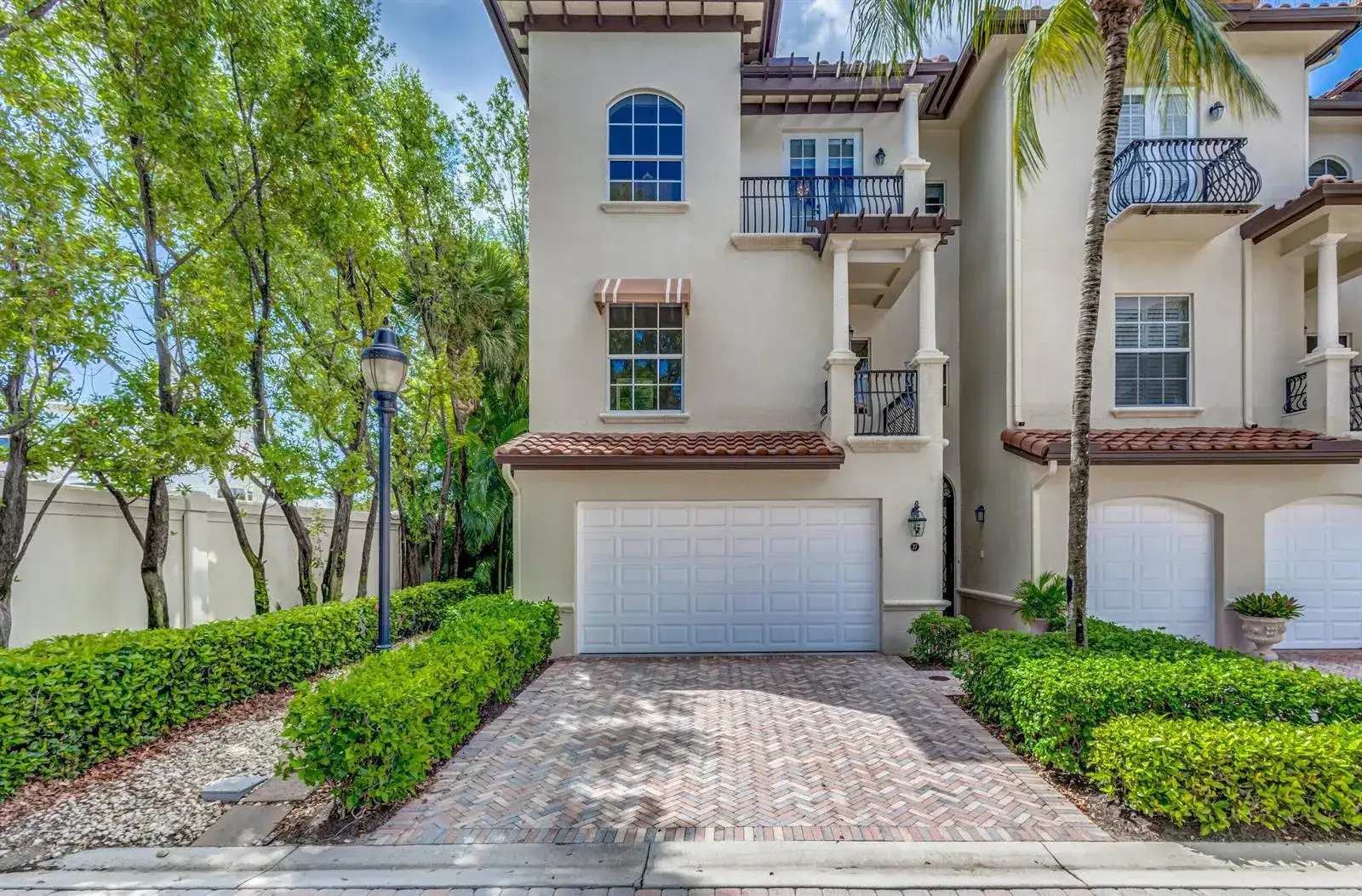 27 Marina Gardens Drive, Palm Beach Gardens FL 33410 photo 5