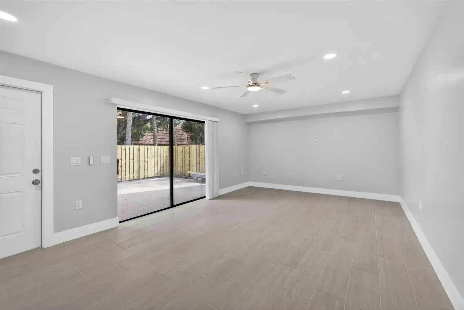 183 Charter Way, West Palm Beach FL 33407 photo 4