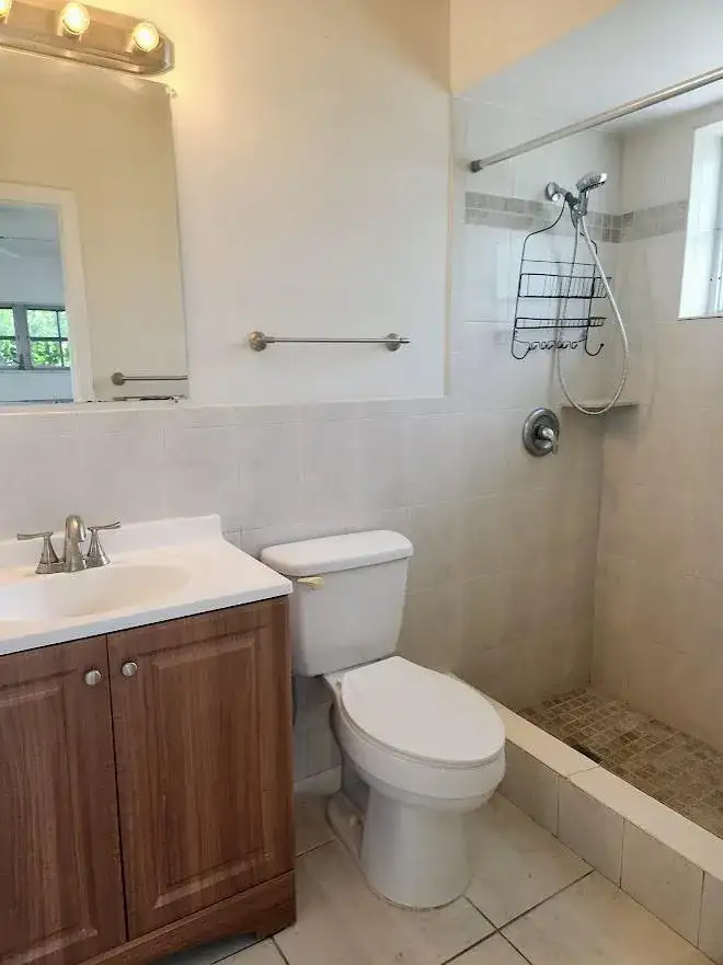 2940 NE 19th Terrace Side, Lighthouse Point FL 33064 photo 3