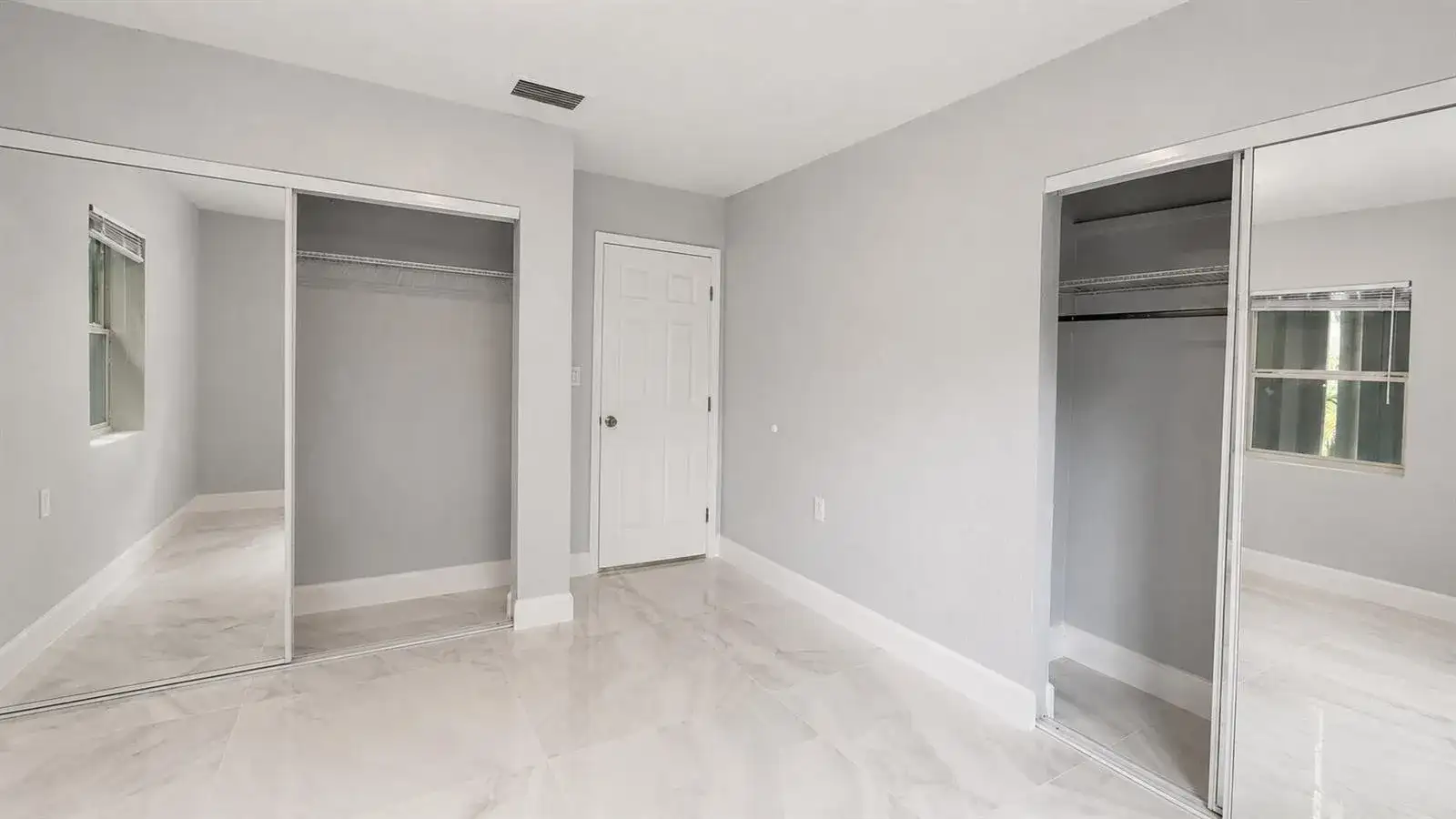 4894 Cyprus Lane, Haverhill FL 33417 photo 2