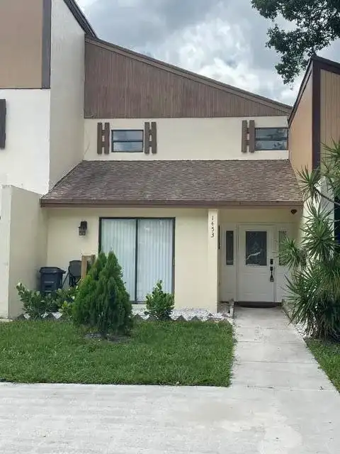1453 White Pine Drive, Wellington FL 33414