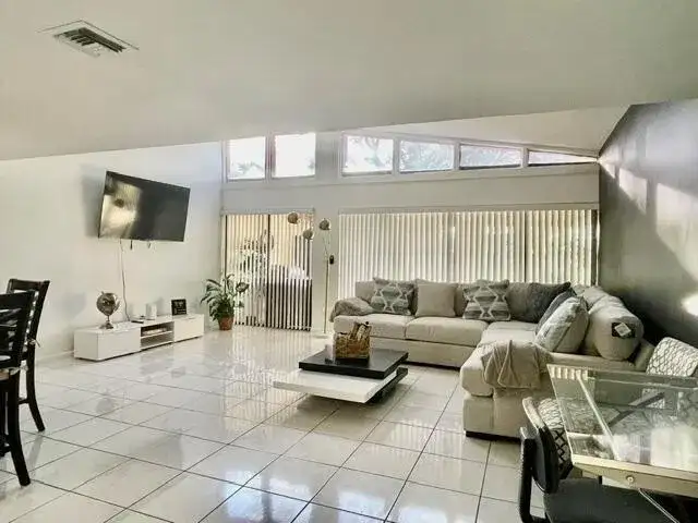 1453 White Pine Drive, Wellington FL 33414 photo 4