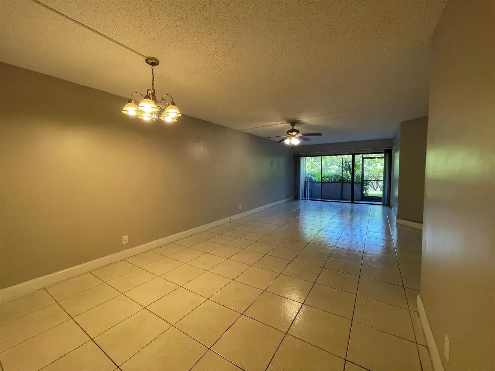 2967 Riverside Drive Unit 109, Coral Springs FL 33065 photo 4