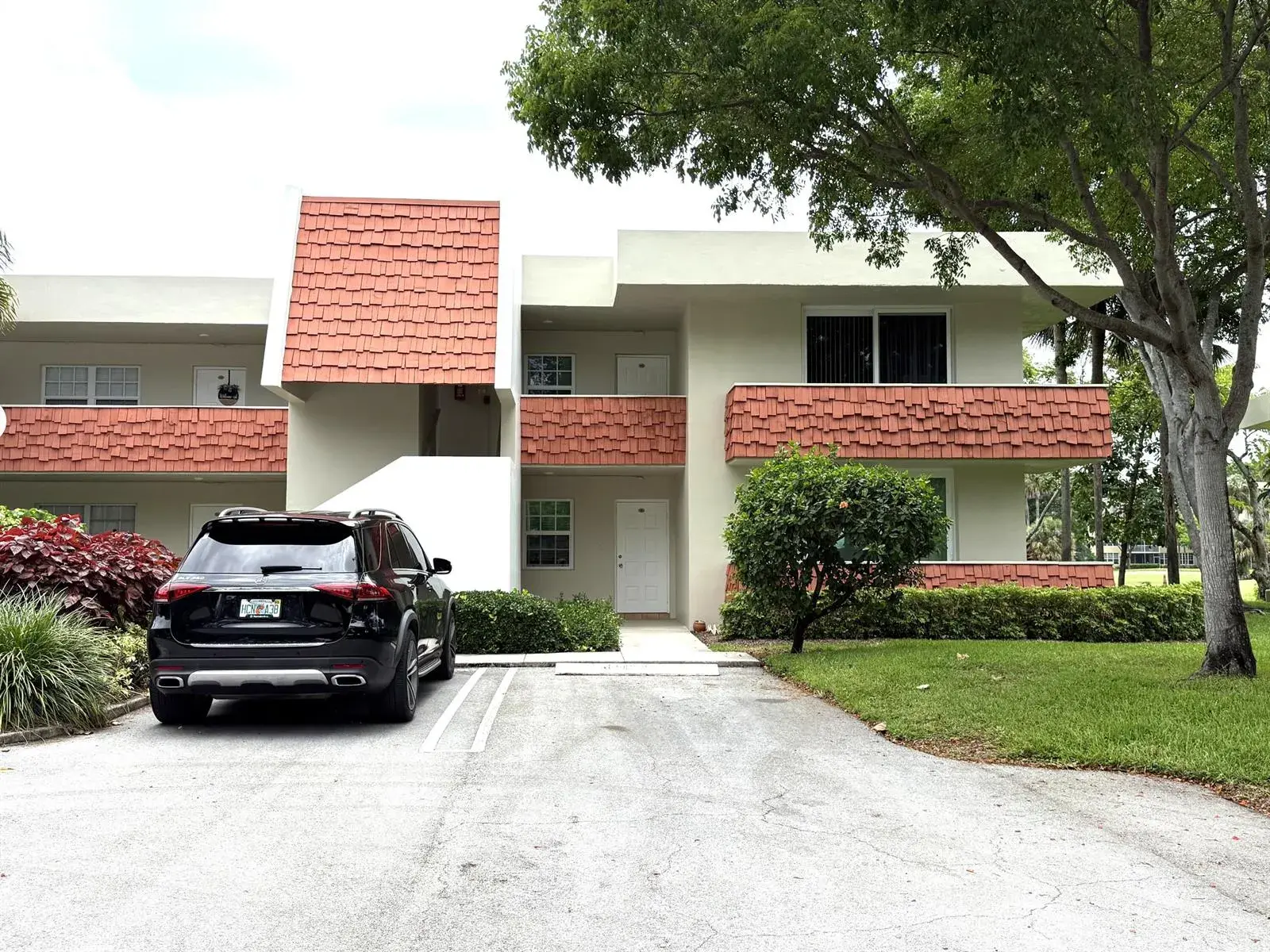 907 Cypress Terrace # 201, Pompano Beach FL 33069