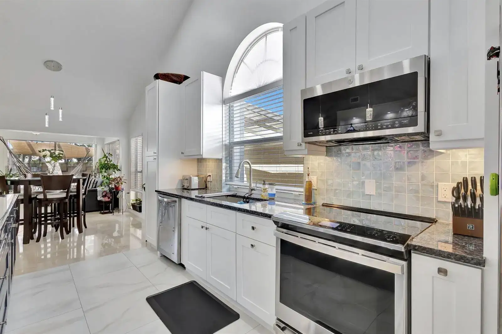 2354 Saratoga Bay Drive, West Palm Beach FL 33409 photo 4