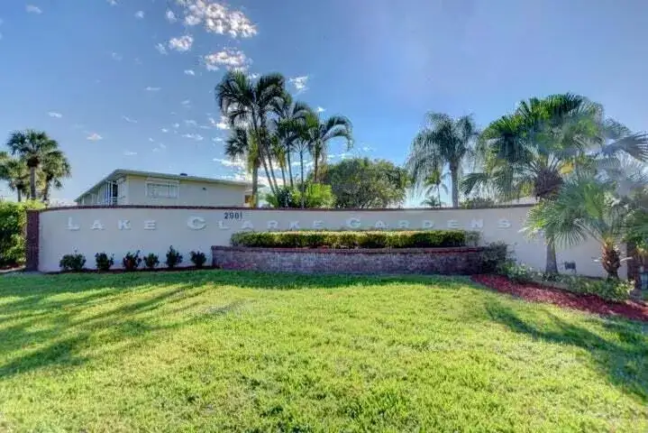 2566 S Garden Dr S # 306, Lake Worth FL 33461 photo 2