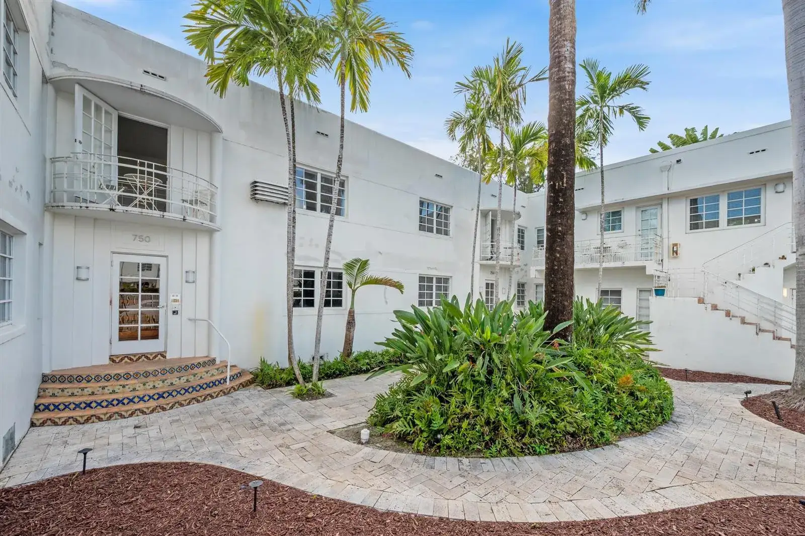 1 bath Residential for sale at 750 Española Way # 8, Miami Beach FL 33139