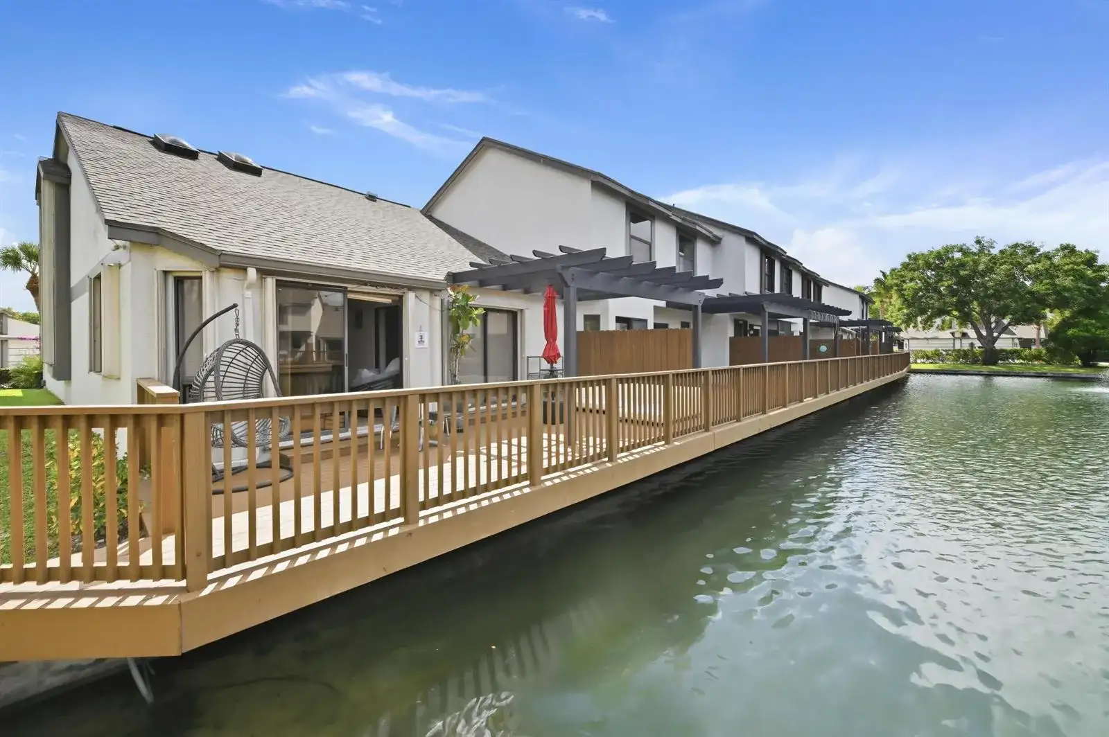1012 Landings Boulevard, FL 33413 photo 2