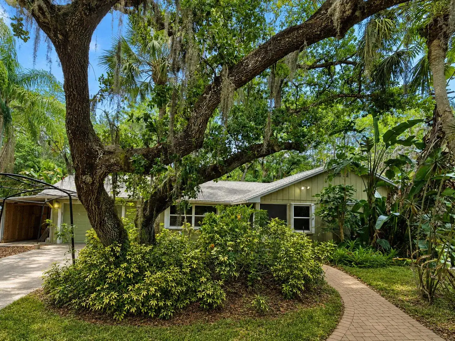 255 SW Salerno Road, Stuart FL 34997 photo 2