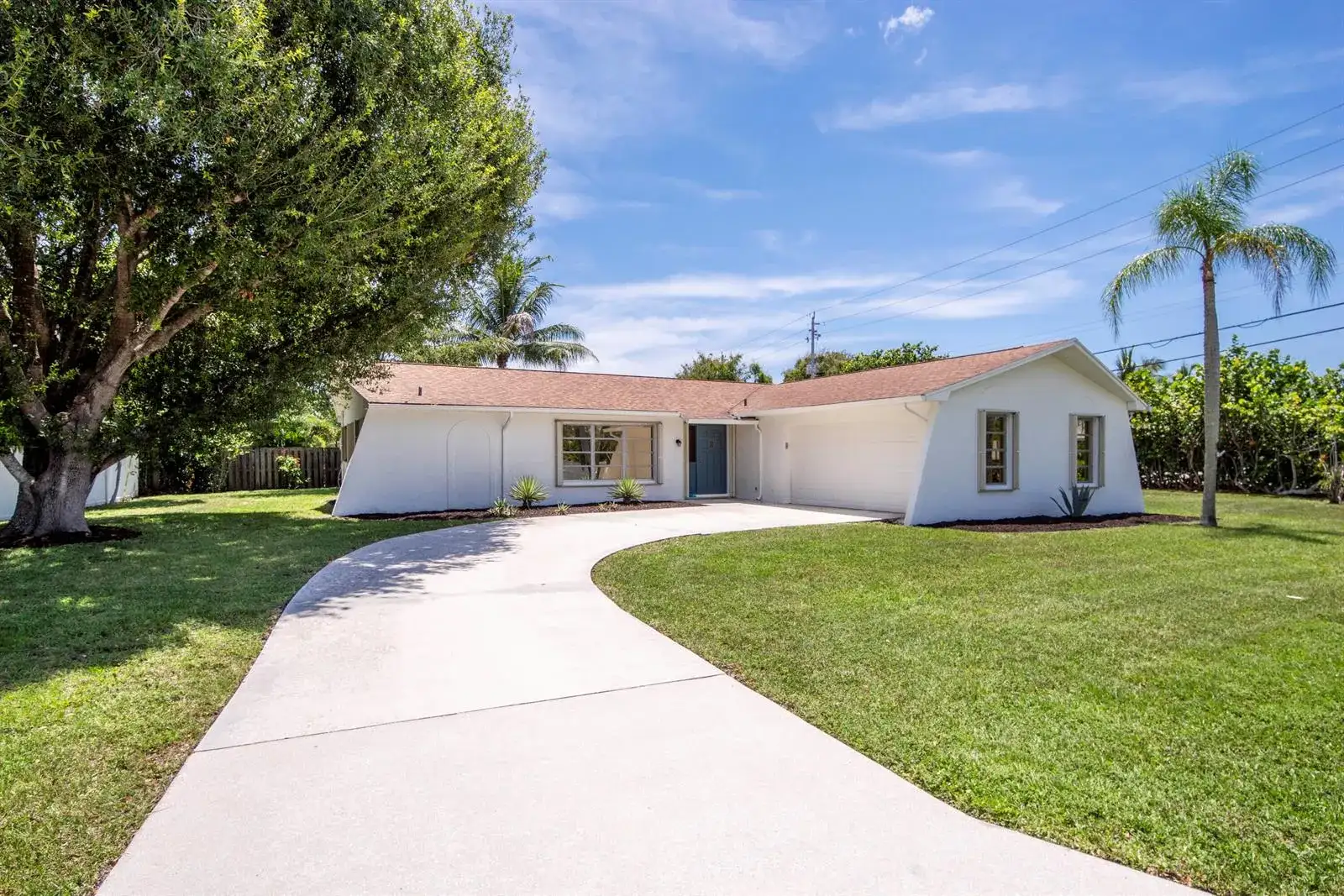 18020 Palm Point Drive, Jupiter FL 33458 photo 2