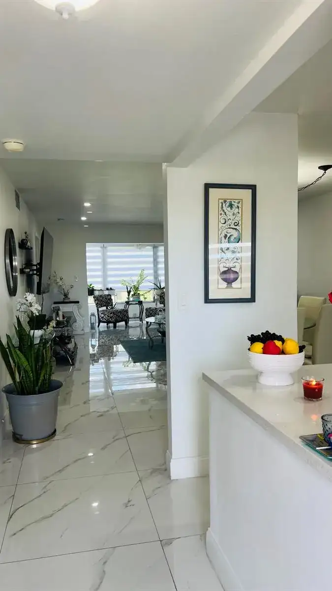 9330 S Sunrise Lakes Boulevard # 304, Sunrise FL 33322 photo 3