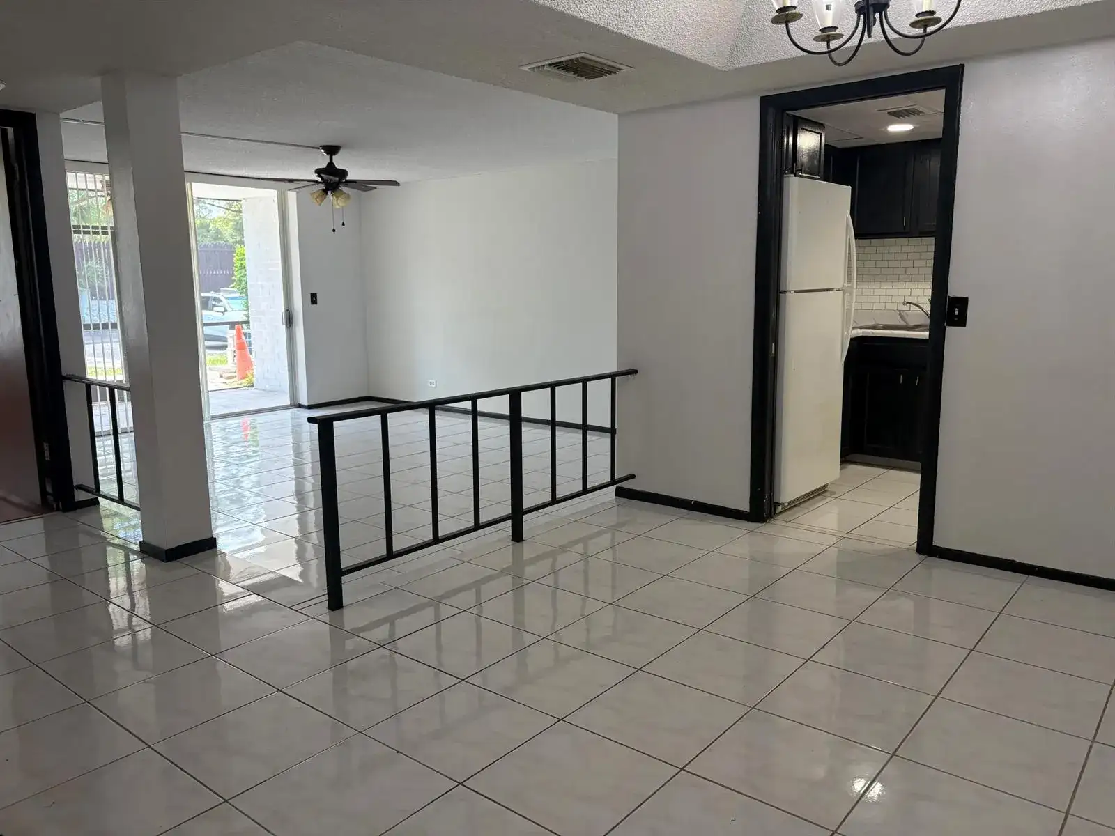3660 Inverrary Drive # 1b, Lauderhill FL 33319 photo 3
