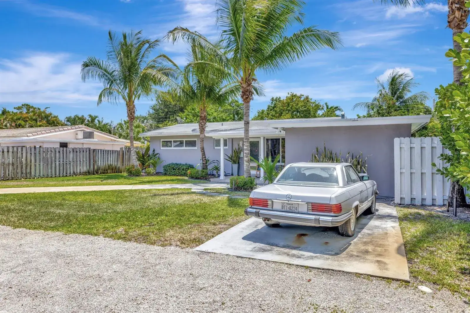 14 NE 26th Court, Wilton Manors FL 33334 photo 2