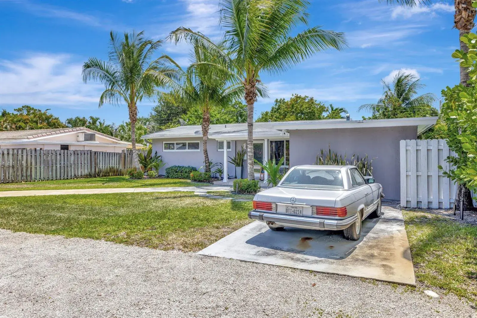 14 NE 26th Court, Wilton Manors FL 33334