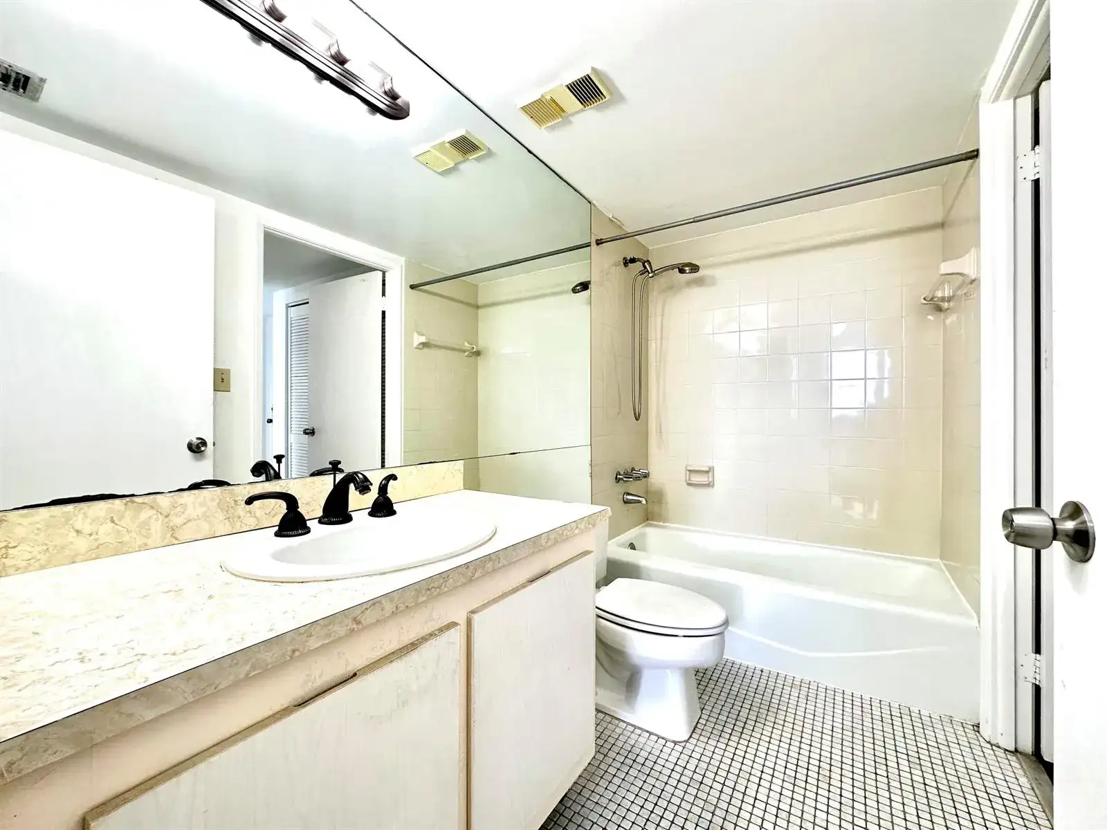 1470 NE 123rd Street # A1010, North Miami FL 33161 photo 5