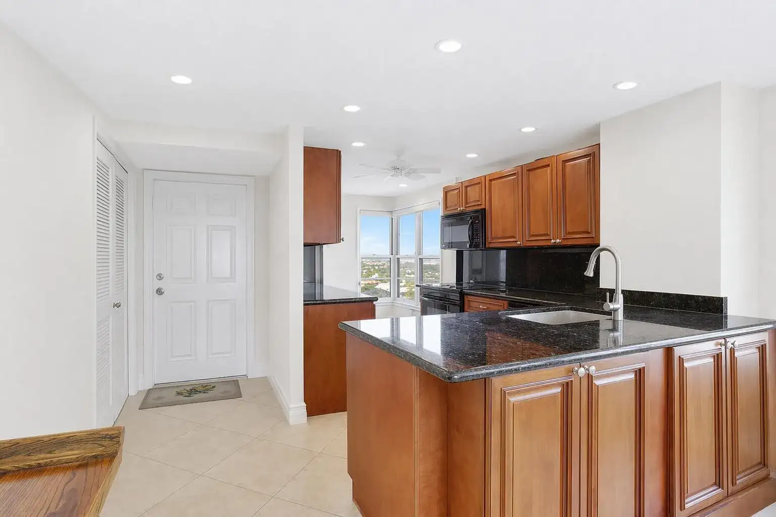 1021 Hillsboro Mile # 1108, Hillsboro Beach FL 33062 photo 4