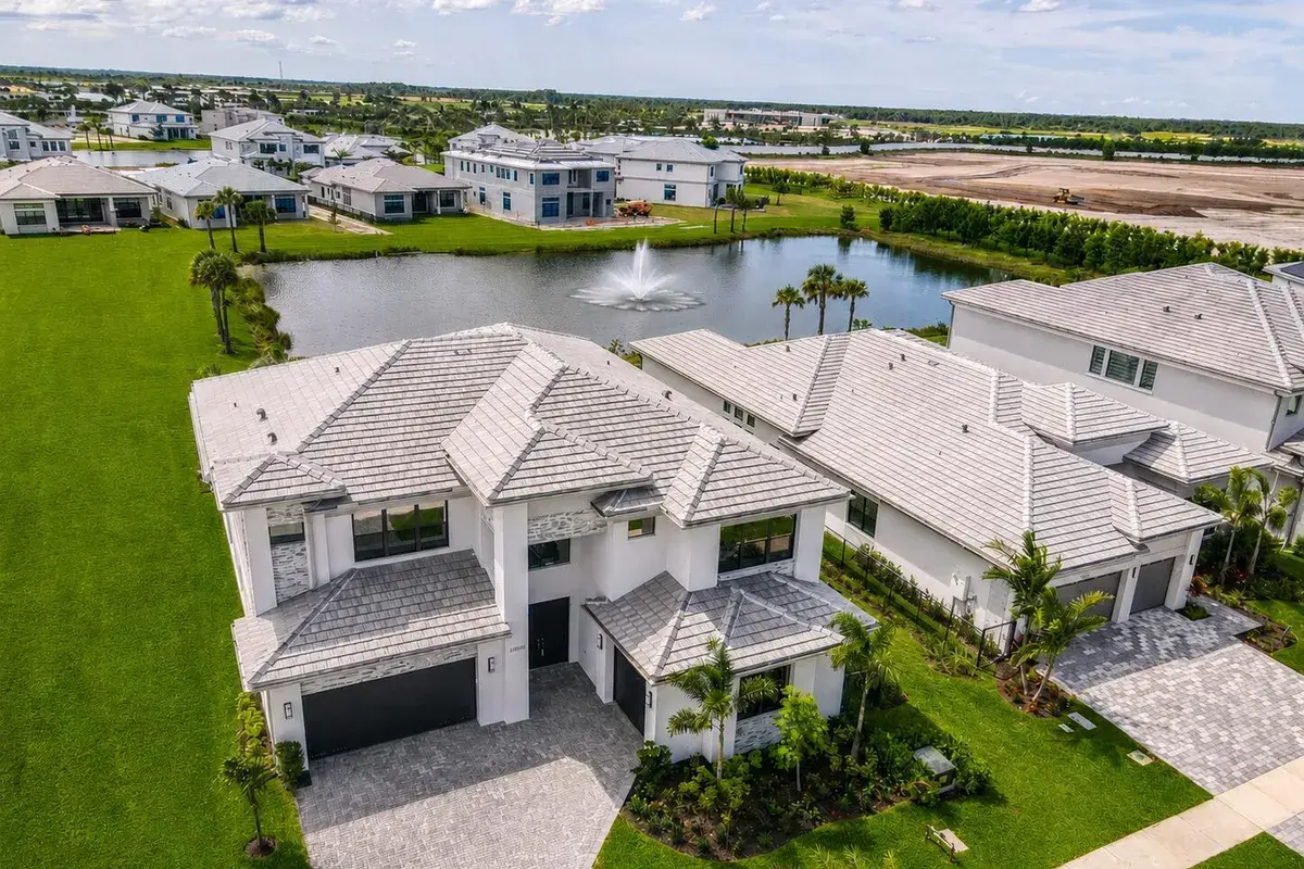 13559 Nesting Pines Way, Palm Beach Gardens FL 33412