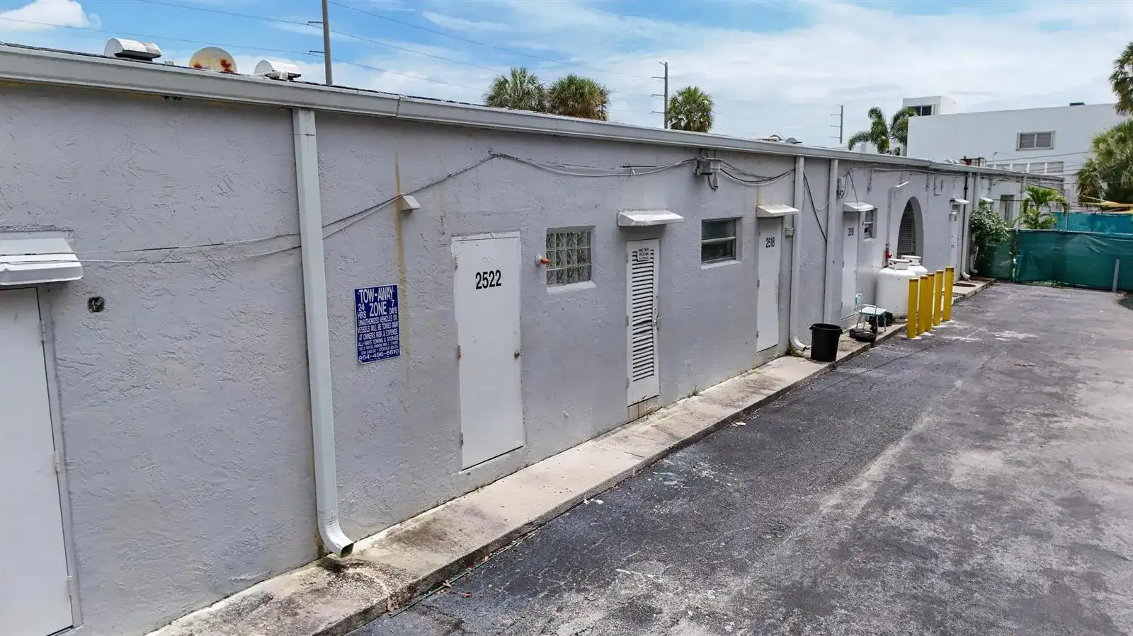 2450 W Oakland Park Boulevard, Oakland Park FL 33311 photo 5