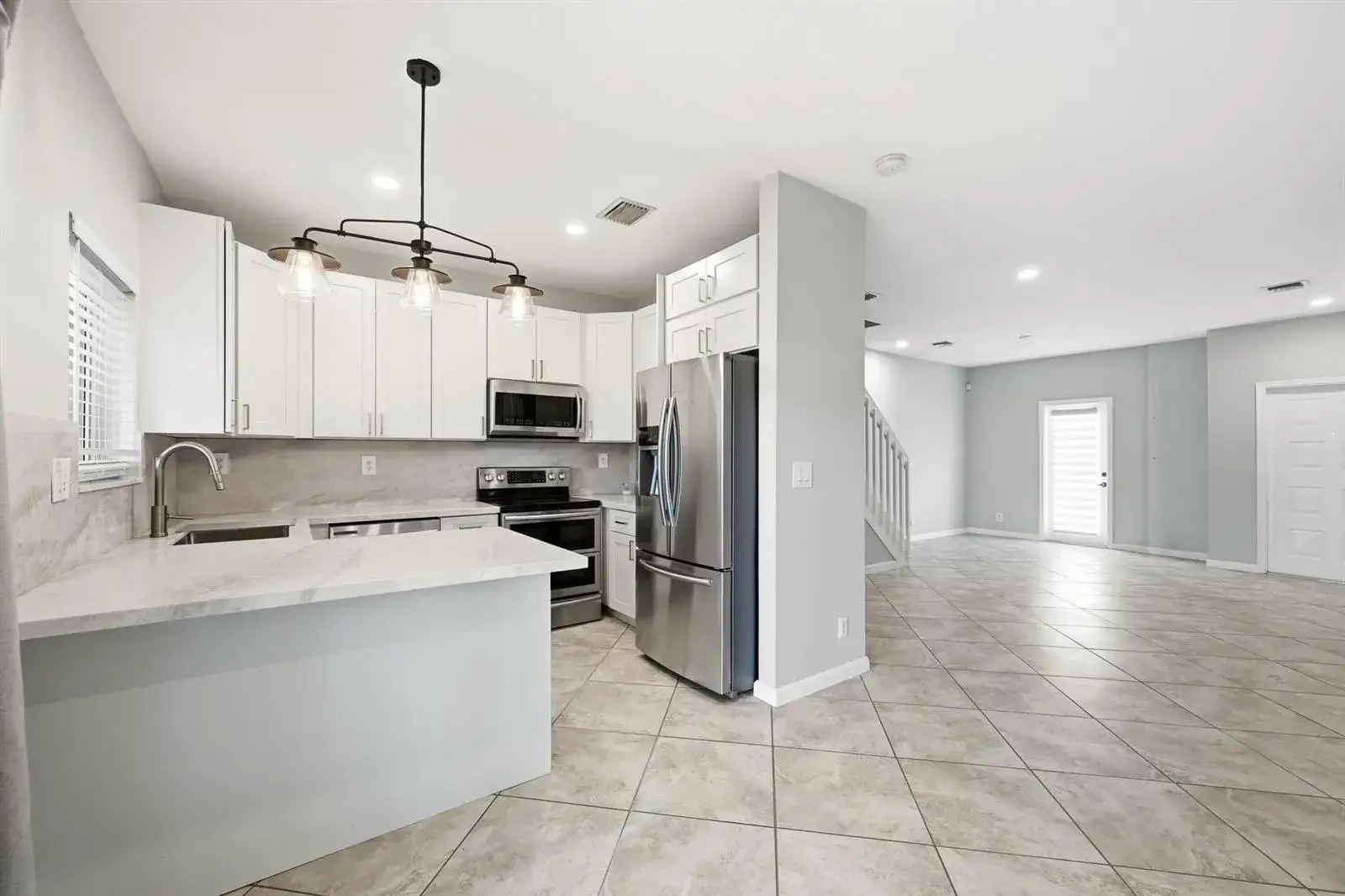 8464 Lagos De Campo Boulevard, Tamarac FL 33321