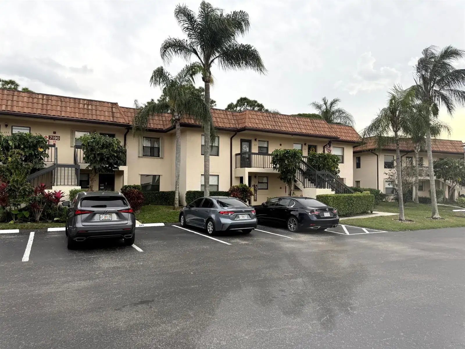 7190 Golf Colony Court # 105, Lake Worth FL 33467 photo 3