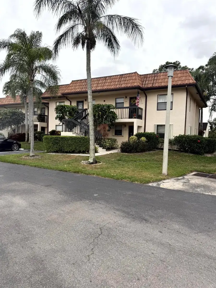 7190 Golf Colony Court # 105, Lake Worth FL 33467 photo 4