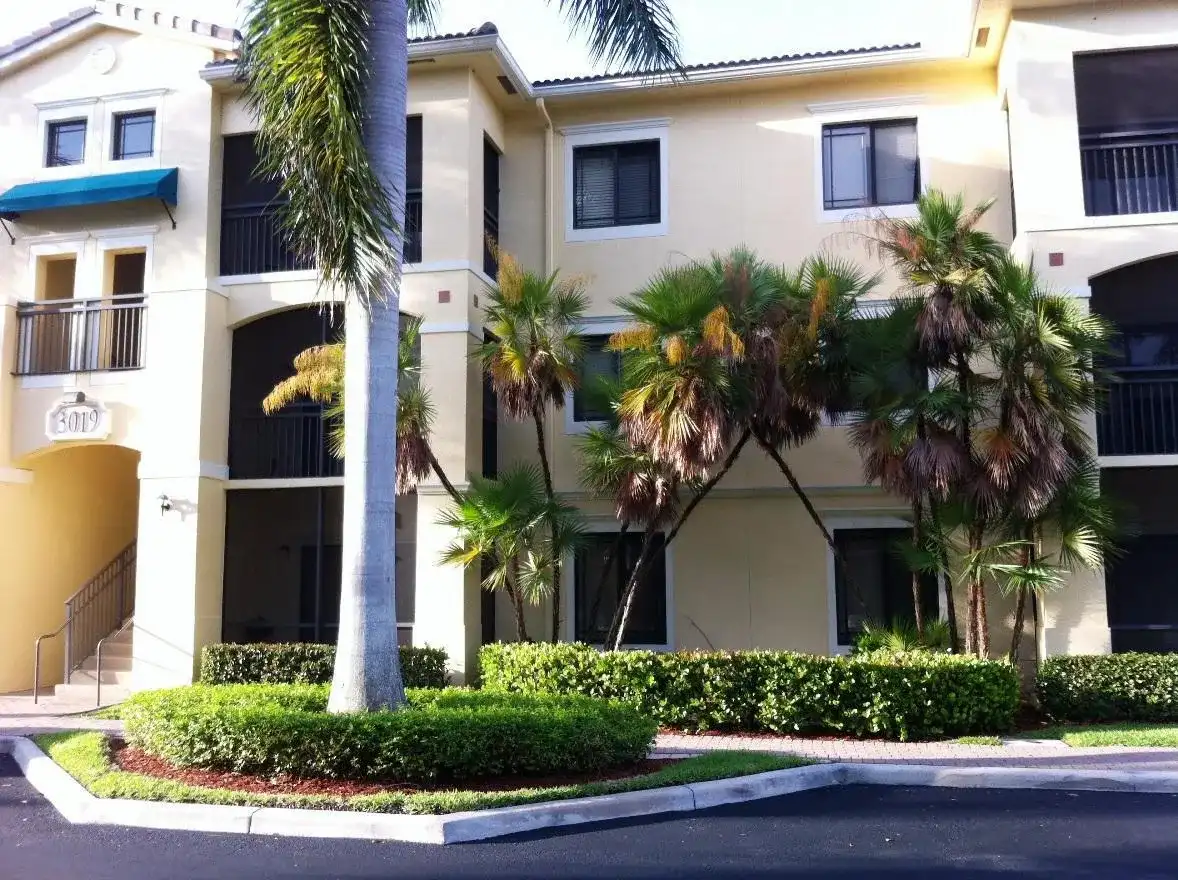 3019 Alcazar Place # 102, Palm Beach Gardens FL 33410