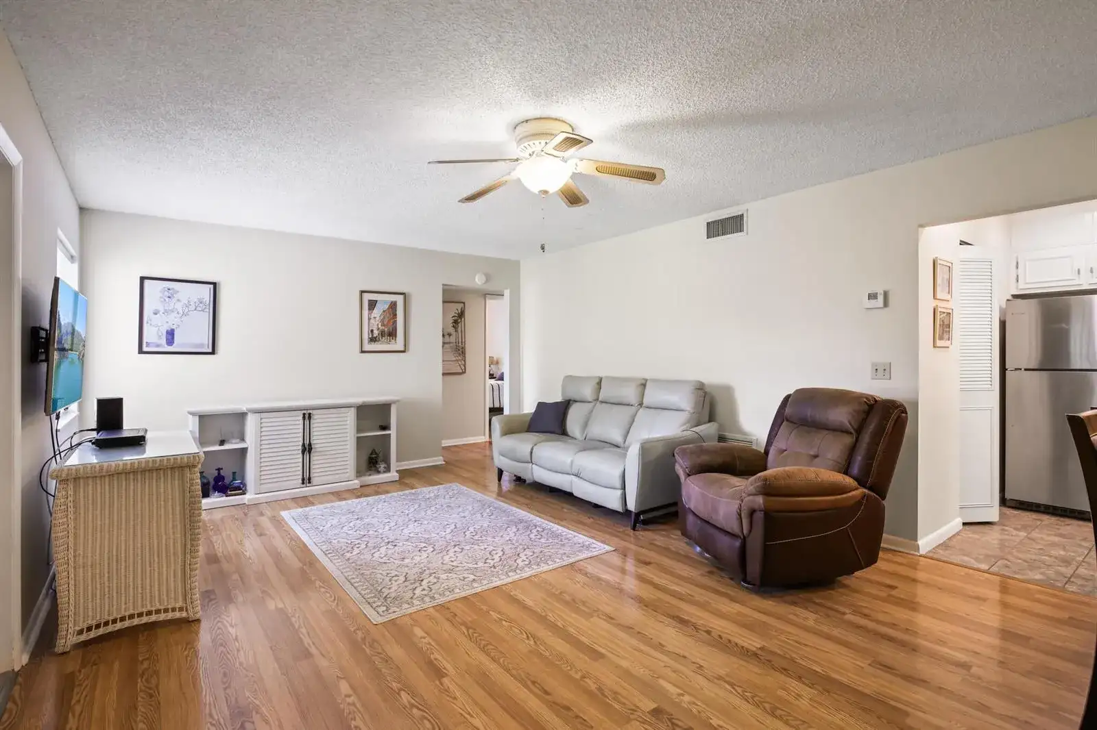 321 Pine Ridge Circle # 2, FL 33463 photo 3