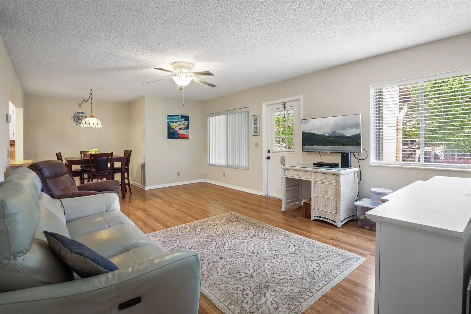 321 Pine Ridge Circle # 2, FL 33463 photo 4