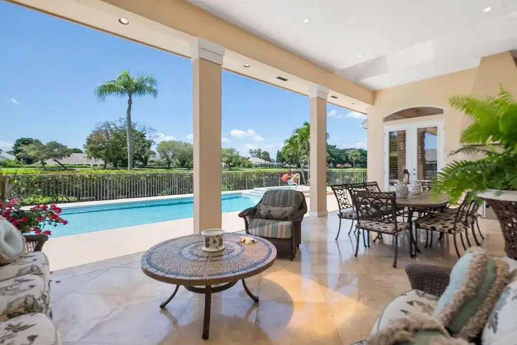 83 Sandbourne Lane, Palm Beach Gardens FL 33418 photo 2