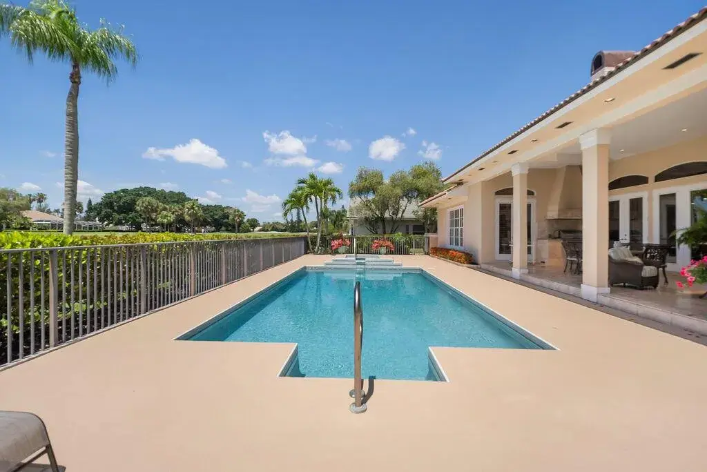 83 Sandbourne Lane, Palm Beach Gardens FL 33418 photo 4
