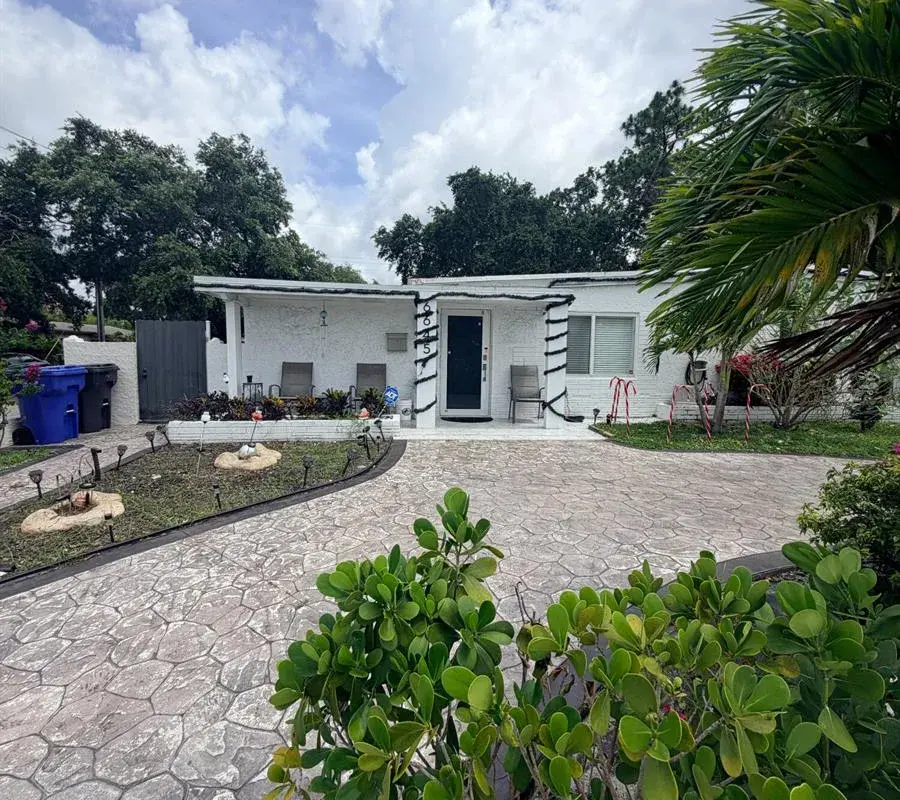 6645 Sheridan Street, Hollywood FL 33024