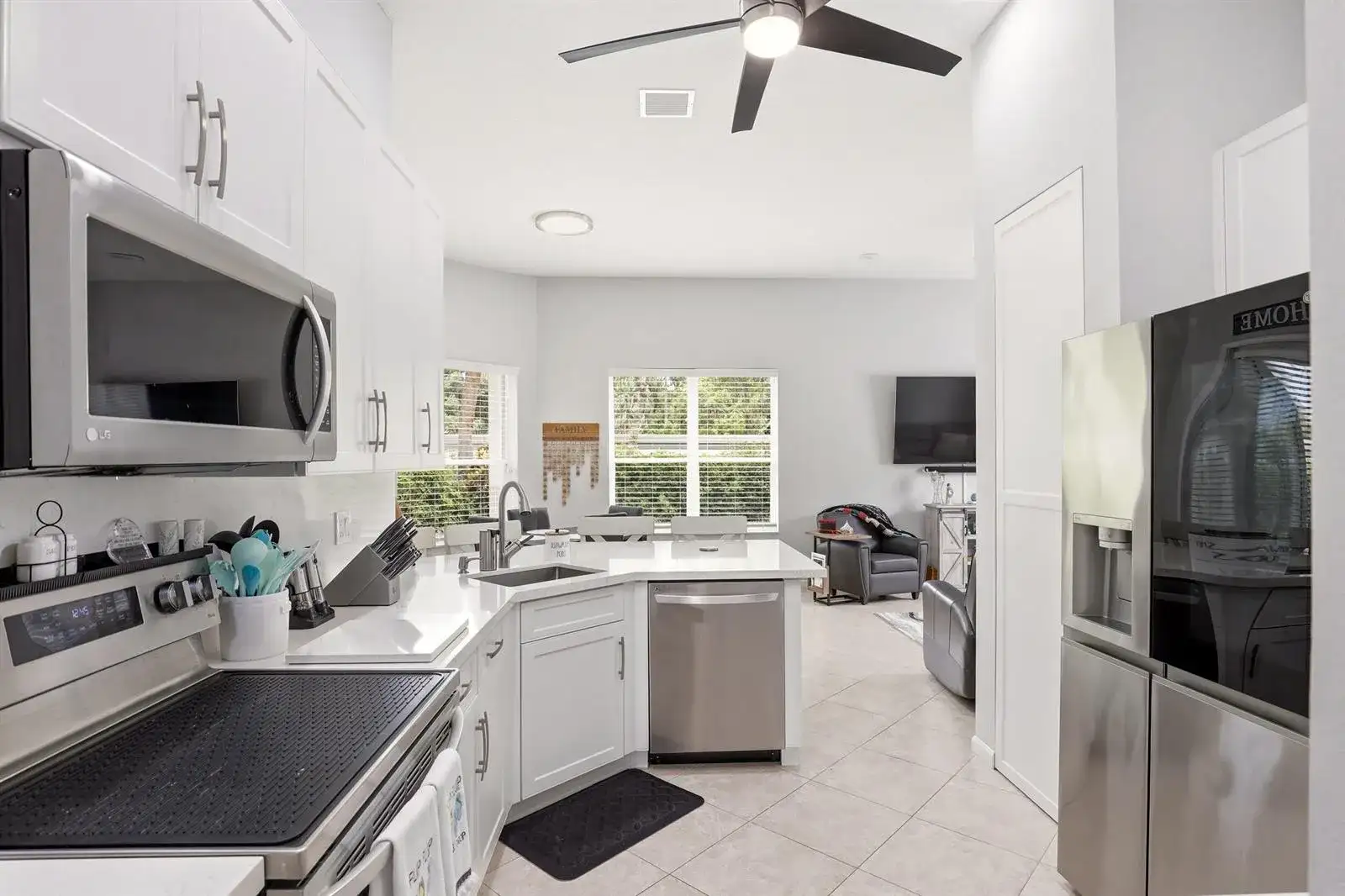 6583 Piemonte Drive, Boynton Beach FL 33472 photo 2
