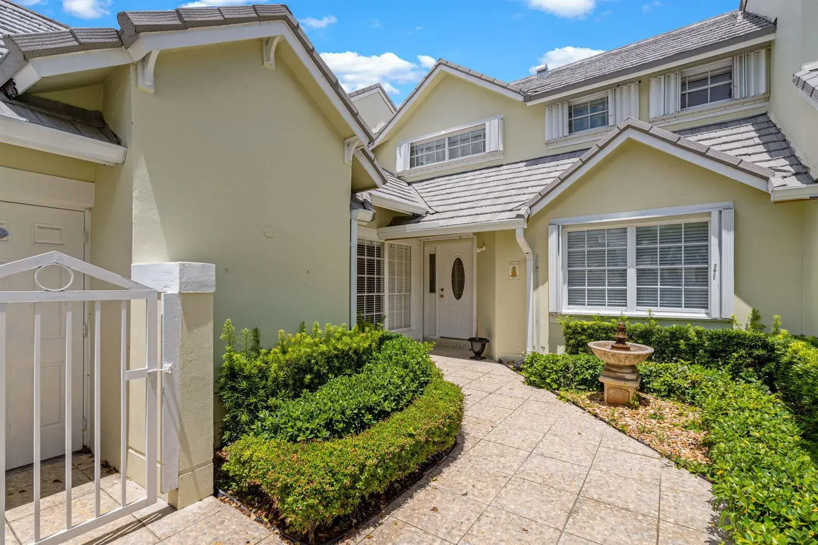 4825 NW 98th Place, Doral FL 33178