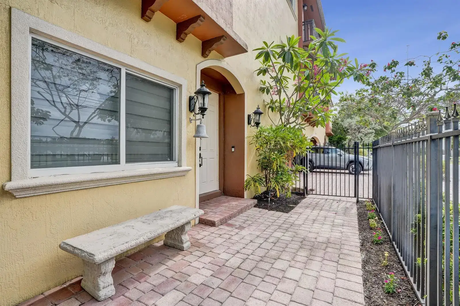 804 NE 7th Street, Fort Lauderdale FL 33304 photo 2