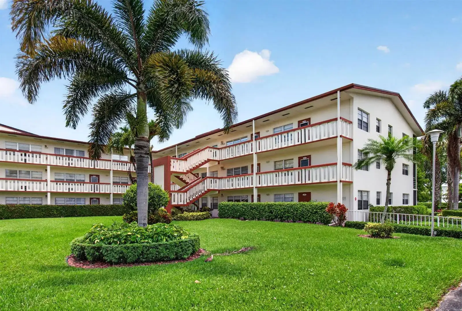 374 Brighton I # 374, Boca Raton FL 33434 photo 2