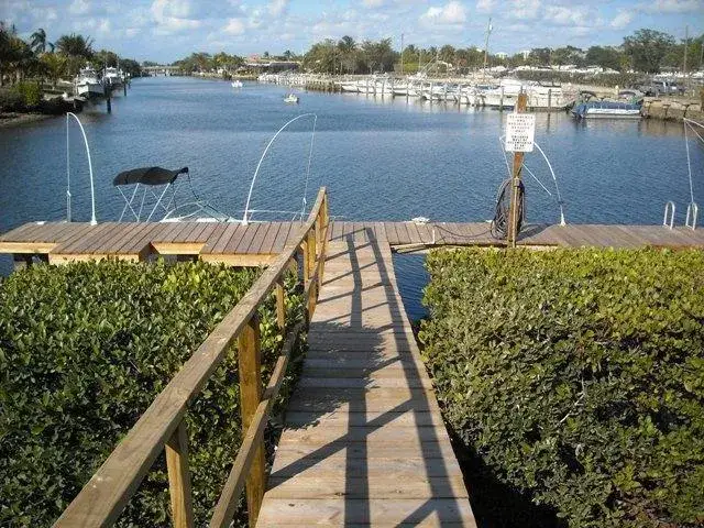 725 Hummingbird Way # 210, North Palm Beach FL 33408
