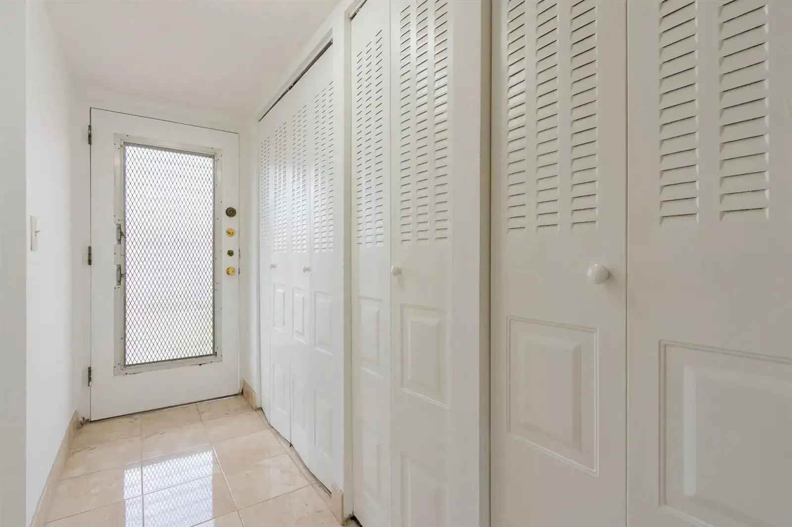2811 Somerset Drive # 412, Lauderdale Lakes FL 33311 photo 4