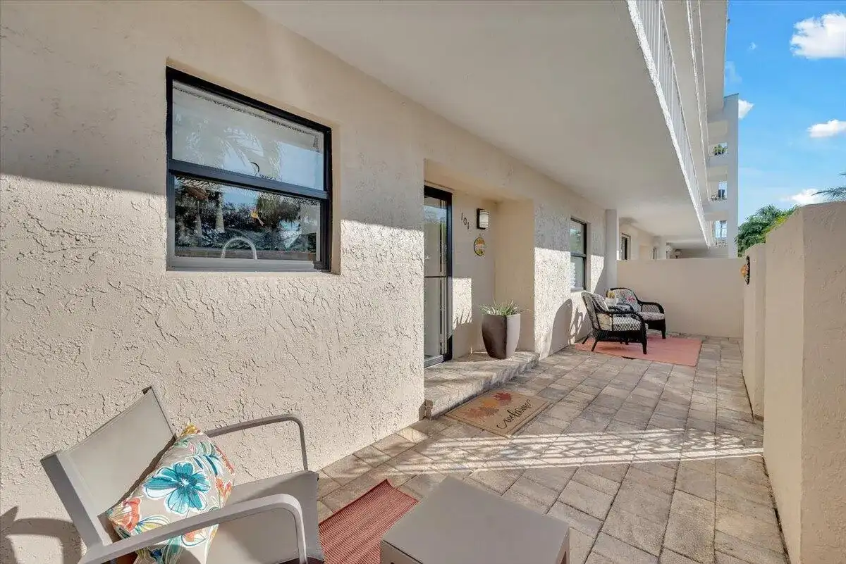 300 N Hwy A1a # 101h, Jupiter FL 33477 photo 3