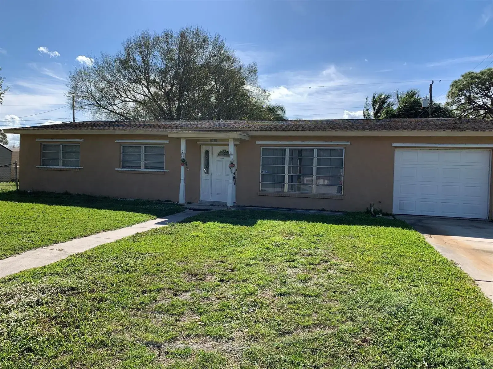 363 Hosbine Street, Fort Pierce FL 34982 photo 2