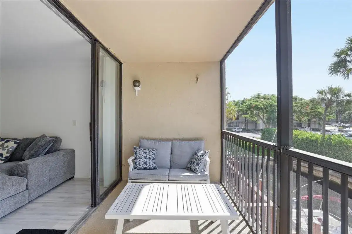 16 Royal Palm Way # 205, Boca Raton FL 33432 photo 5