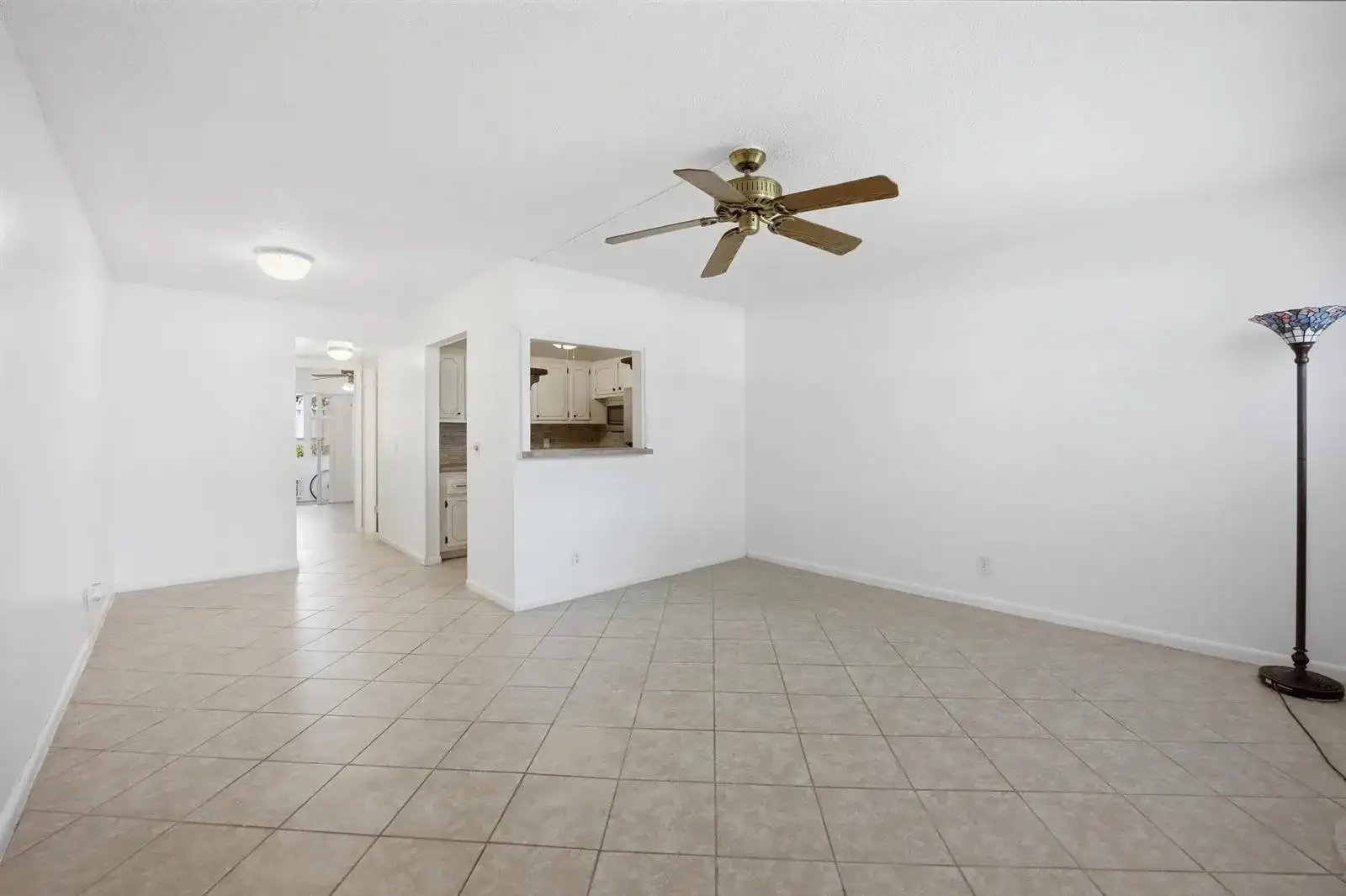 98 E Cambridge E, West Palm Beach FL 33417 photo 5