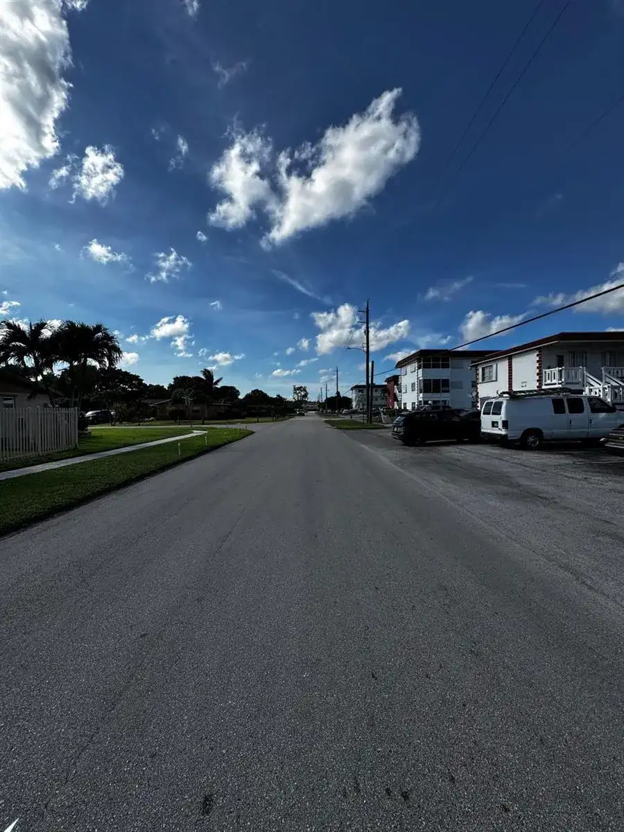 1320 NW 43 Terrace Unit 106, Lauderhill FL 33313 photo 3