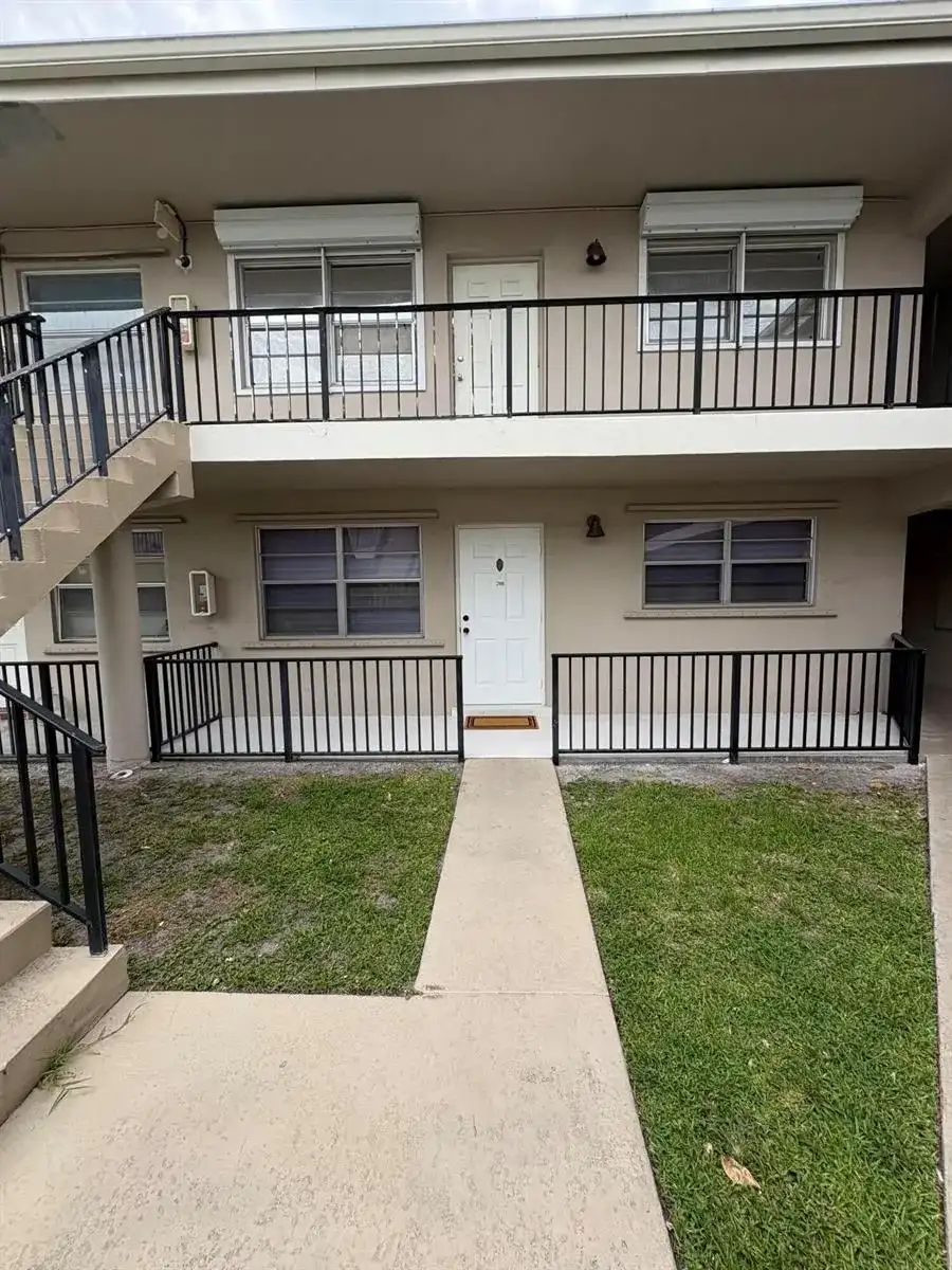 1230 Old Boynton Road # 208, Boynton Beach FL 33426
