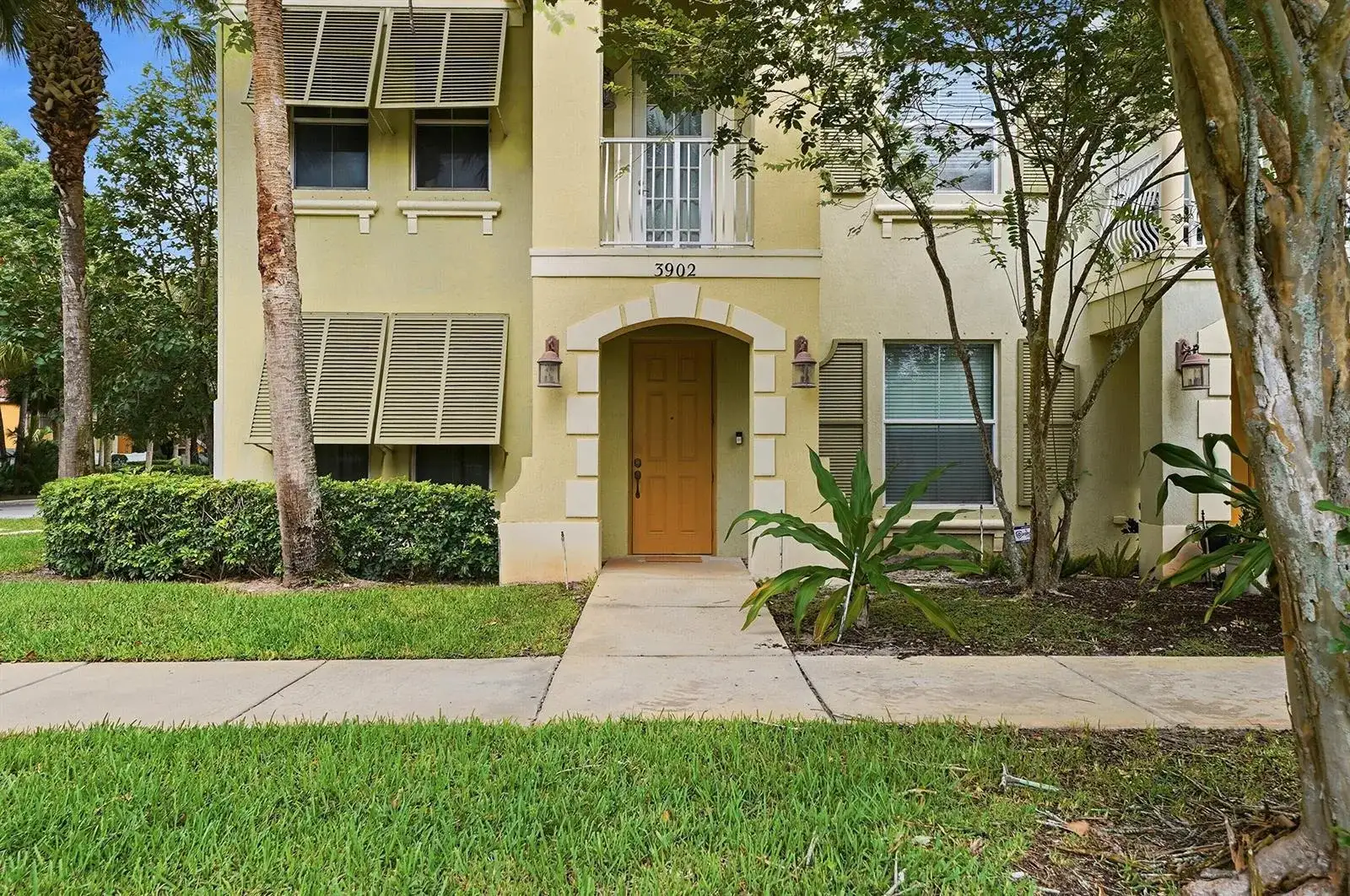 3902 White Peacock Lane, Coconut Creek FL 33073 photo 2