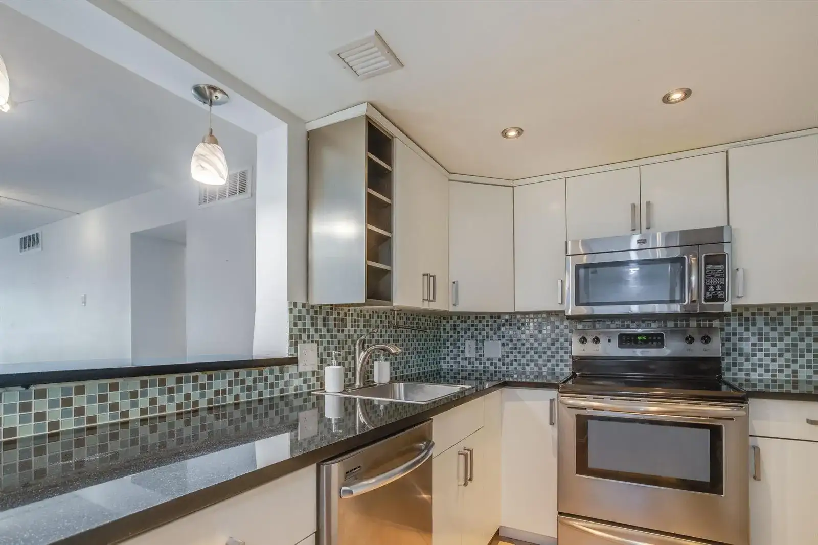 2651 S Course Drive # 109, Pompano Beach FL 33069 photo 3