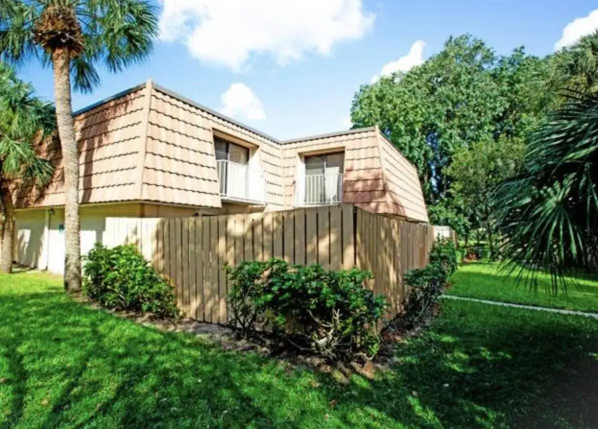 507 Green Springs Place, West Palm Beach FL 33409